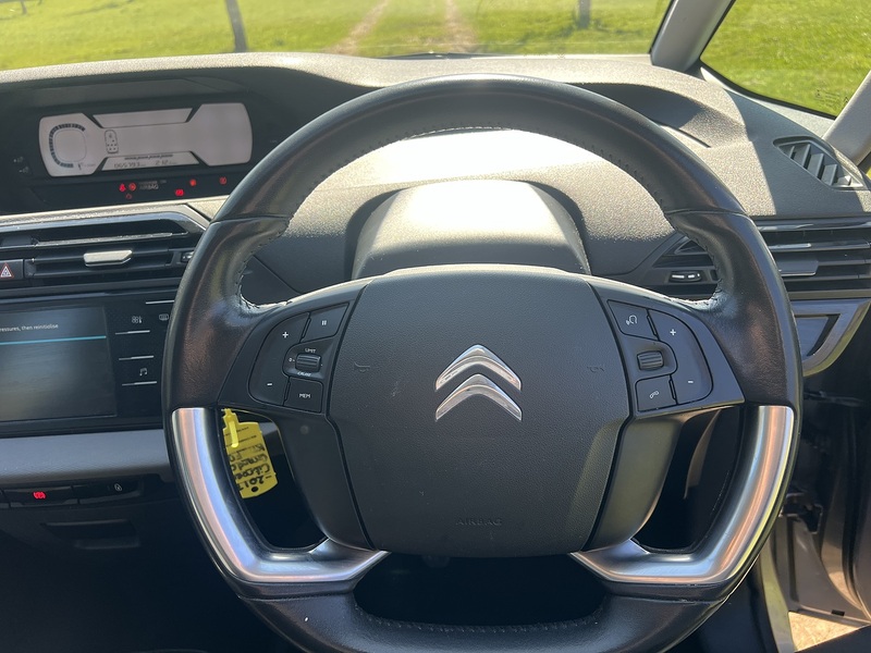 Citroen Grand C4 Picasso 1.2 PureTech Touch Edition MPV 5dr Petrol Manual Euro 6 (s/s) (130 ps) MPV Manual Petrol | MOT - U10770