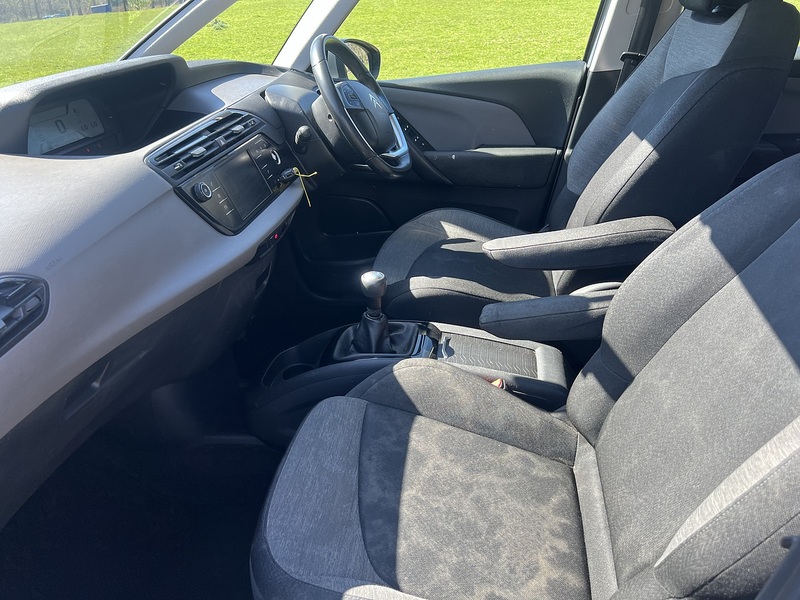Citroen Grand C4 Picasso 1.2 PureTech Touch Edition MPV 5dr Petrol Manual Euro 6 (s/s) (130 ps) MPV Manual Petrol | MOT - U10770