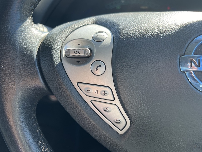 Nissan Leaf 30kWh Tekna Hatchback 5dr Electric Auto (109 bhp) Hatchback Automatic Electric | 360 CAM|COLD - U10772