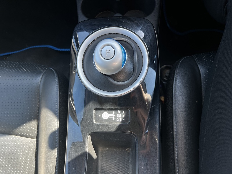 Nissan Leaf 30kWh Tekna Hatchback 5dr Electric Auto (109 bhp) Hatchback Automatic Electric | 360 CAM|COLD - U10772