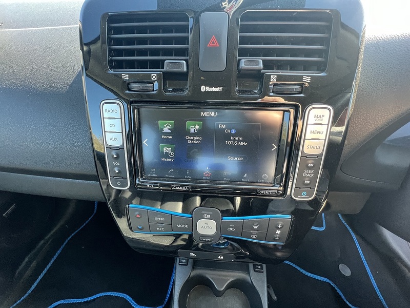 Nissan Leaf 30kWh Tekna Hatchback 5dr Electric Auto (109 bhp) Hatchback Automatic Electric | 360 CAM|COLD - U10772