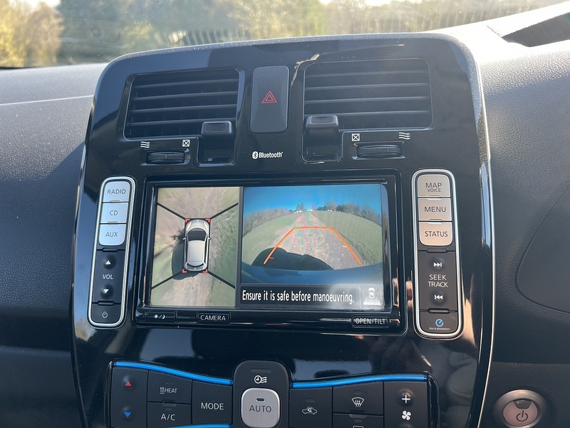 Nissan Leaf 30kWh Tekna Hatchback 5dr Electric Auto (109 bhp) Hatchback Automatic Electric | 360 CAM|COLD - U10772