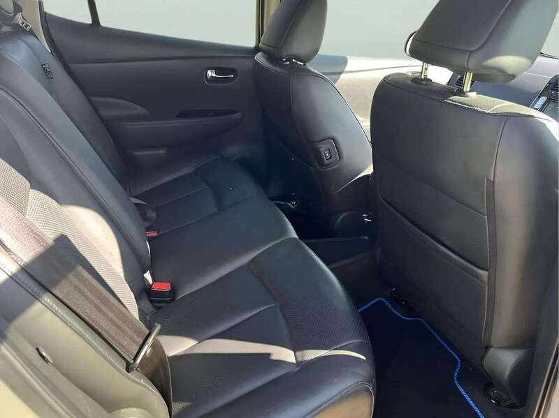 Nissan Leaf 30kWh Tekna Hatchback 5dr Electric Auto (109 bhp) Hatchback Automatic Electric | 360 CAM|COLD - U10772