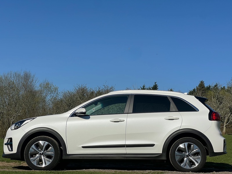 Kia Niro 64kWh 2 SUV 5dr Electric Auto (201 bhp) SUV Automatic Electric | APPLE|R/CAM|CRUISE|NAV - U10774