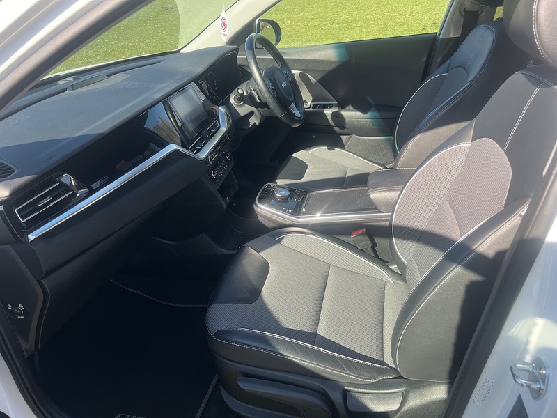Kia Niro 64kWh 2 SUV 5dr Electric Auto (201 bhp) SUV Automatic Electric | APPLE|R/CAM|CRUISE|NAV - U10774