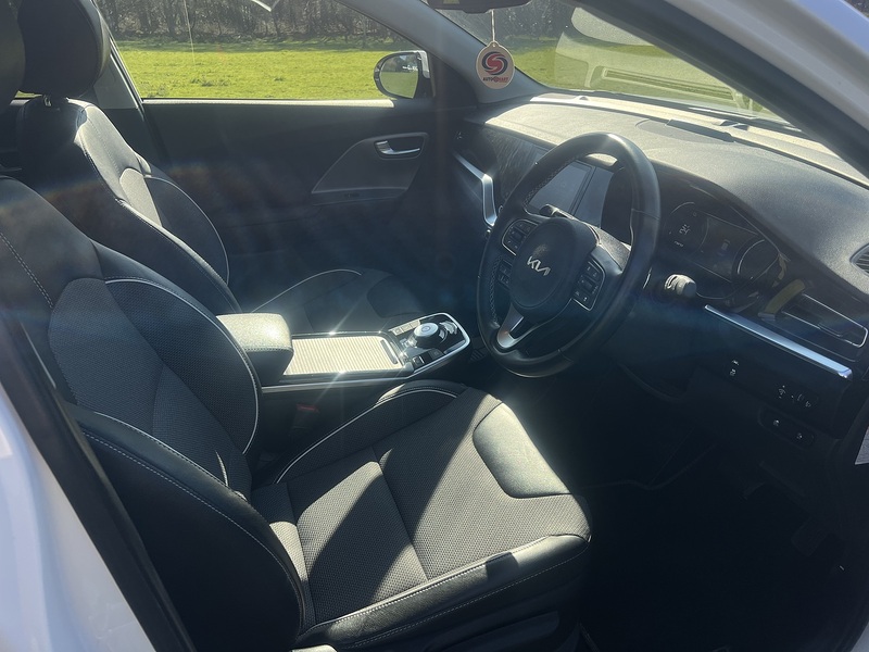 Kia Niro 64kWh 2 SUV 5dr Electric Auto (201 bhp) SUV Automatic Electric | APPLE|R/CAM|CRUISE|NAV - U10774