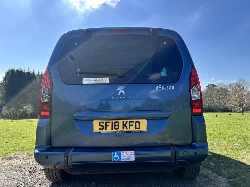 Peugeot Partner MPV 1.6 Automatic Diesel | 3 SEATS|WHEELCHAIR ACCESS - U10778