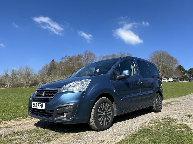 Peugeot Partner MPV 1.6 Automatic Diesel | 3 SEATS|WHEELCHAIR ACCESS - U10778