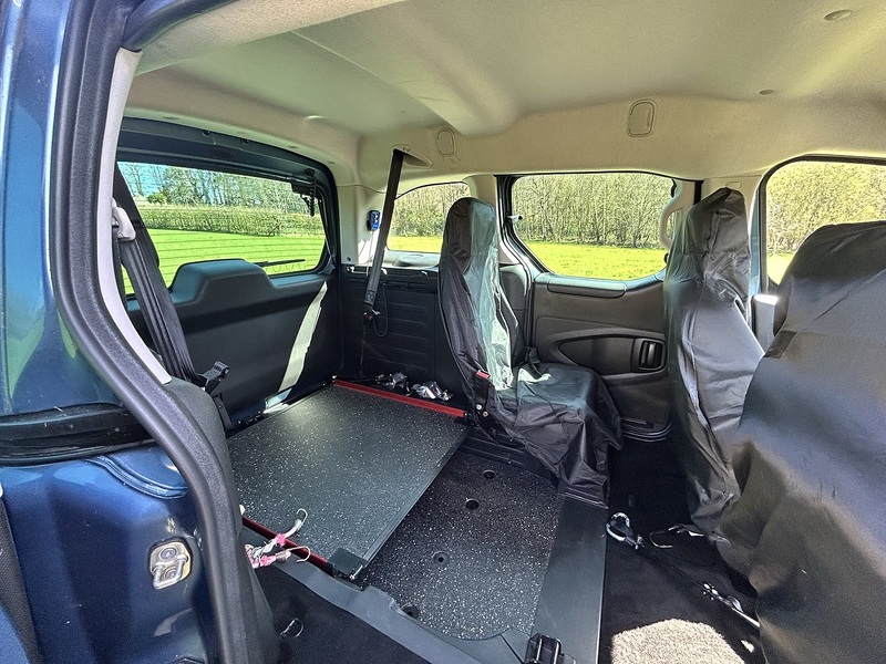Peugeot Partner MPV 1.6 Automatic Diesel | 3 SEATS|WHEELCHAIR ACCESS - U10778