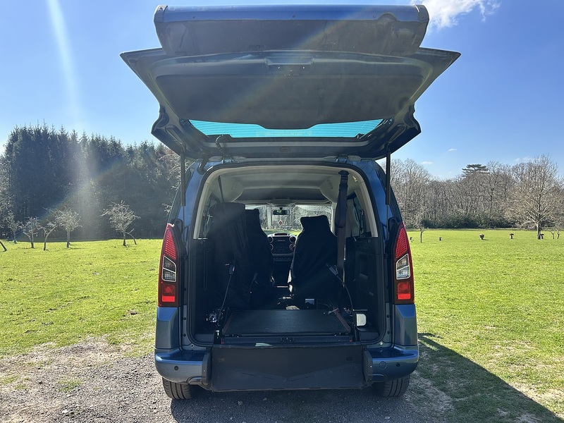 Peugeot Partner MPV 1.6 Automatic Diesel | 3 SEATS|WHEELCHAIR ACCESS - U10778