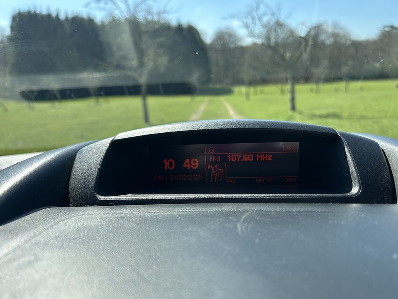 Peugeot Partner MPV 1.6 Automatic Diesel | 3 SEATS|WHEELCHAIR ACCESS - U10778