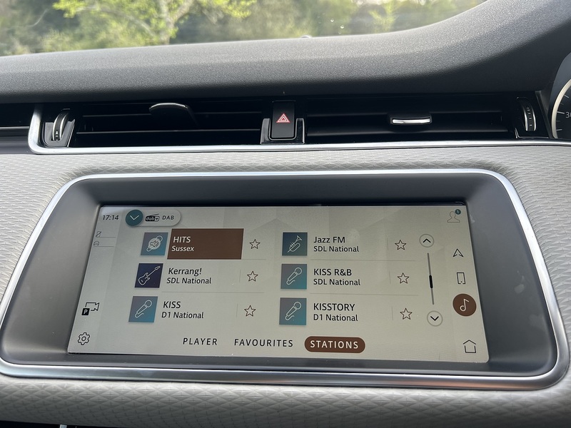 Land Rover Range Rover Evoque 1.5 P300e 12.2kWh S SUV 5dr Petrol Plug-in Hybrid Auto 4WD Euro 6 (s/s) (309 ps) SUV Automatic - U10781