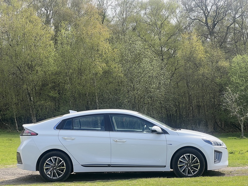 Hyundai IONIQ 38.3kWh Premium Hatchback 5dr Electric Auto (136 ps) Hatchback Automatic Electric | 1 OWNER FROM - U10782