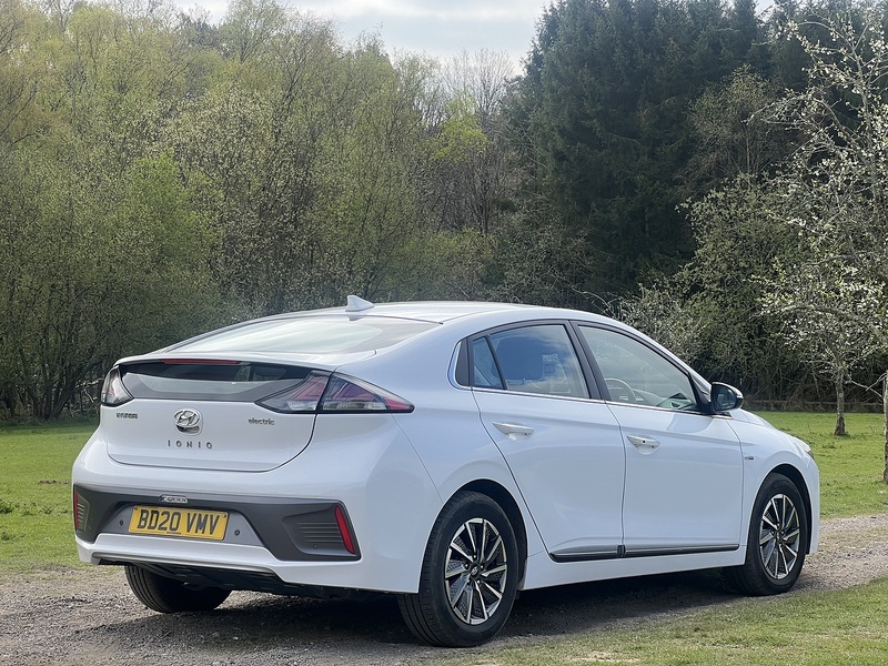 Hyundai IONIQ 38.3kWh Premium Hatchback 5dr Electric Auto (136 ps) Hatchback Automatic Electric | 1 OWNER FROM - U10782