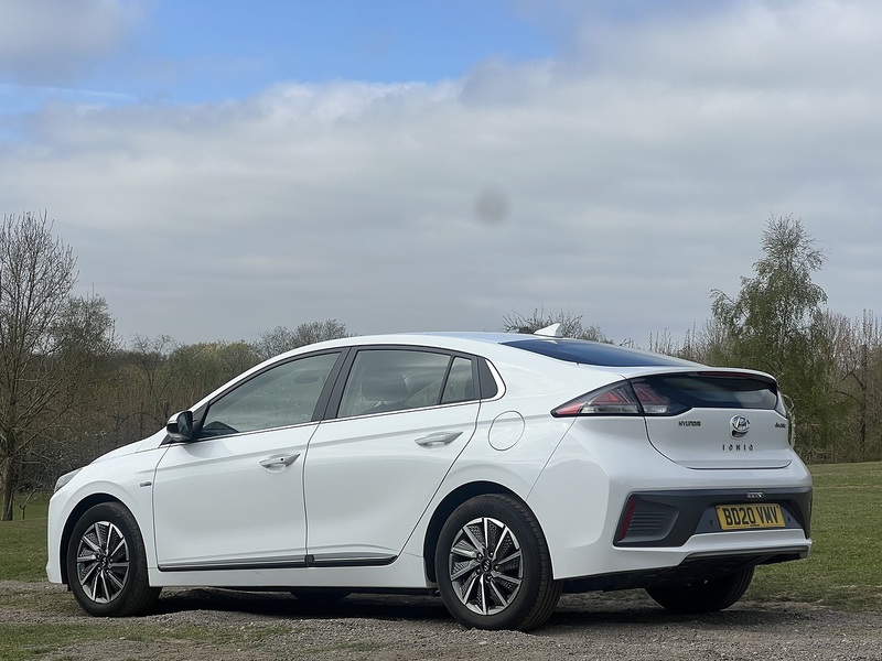 Hyundai IONIQ 38.3kWh Premium Hatchback 5dr Electric Auto (136 ps) Hatchback Automatic Electric | 1 OWNER FROM - U10782