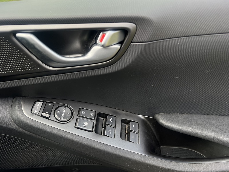 Hyundai IONIQ 38.3kWh Premium Hatchback 5dr Electric Auto (136 ps) Hatchback Automatic Electric | 1 OWNER FROM - U10782