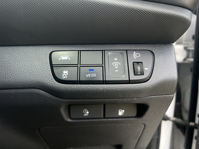 Hyundai IONIQ 38.3kWh Premium Hatchback 5dr Electric Auto (136 ps) Hatchback Automatic Electric | 1 OWNER FROM - U10782