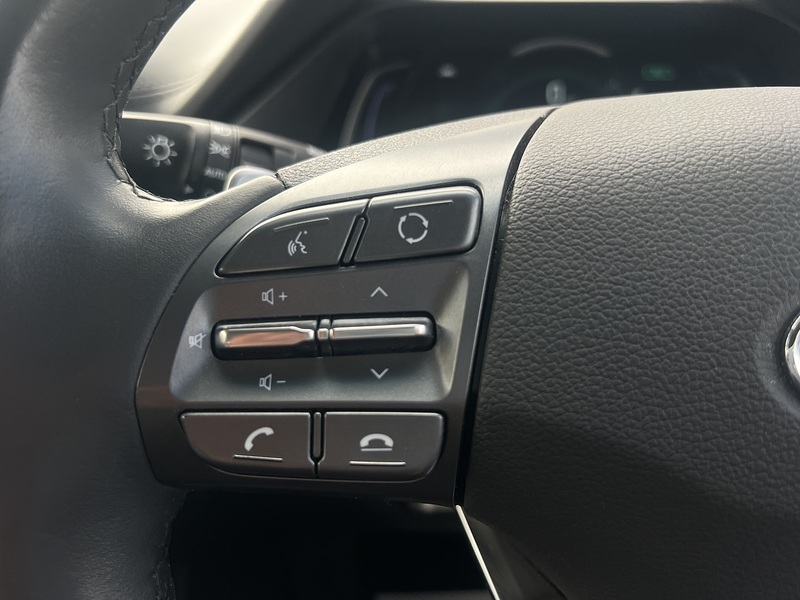 Hyundai IONIQ 38.3kWh Premium Hatchback 5dr Electric Auto (136 ps) Hatchback Automatic Electric | 1 OWNER FROM - U10782