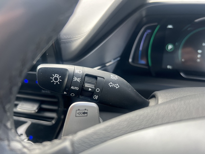 Hyundai IONIQ 38.3kWh Premium Hatchback 5dr Electric Auto (136 ps) Hatchback Automatic Electric | 1 OWNER FROM - U10782