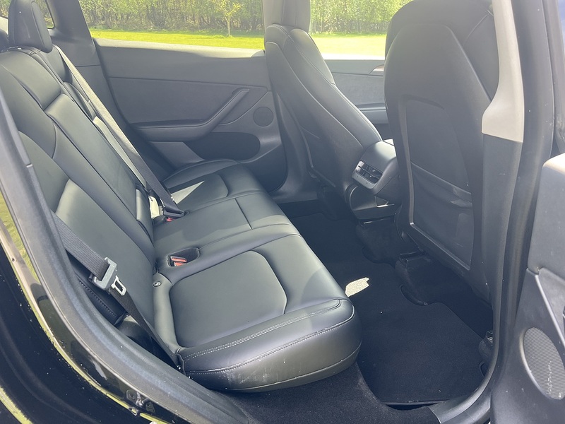 Tesla Model Y (Dual Motor) Long Range SUV 5dr Electric Auto 4WDE (384 bhp) | PAN ROOF|SELF DRIVE|TAXQ SUV - U10784