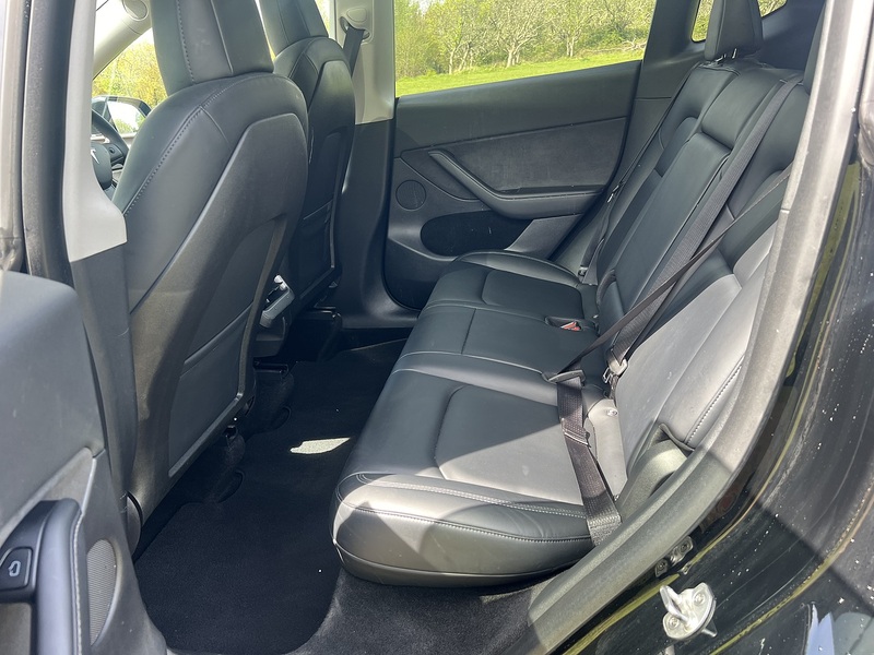 Tesla Model Y (Dual Motor) Long Range SUV 5dr Electric Auto 4WDE (384 bhp) | PAN ROOF|SELF DRIVE|TAXQ SUV - U10784