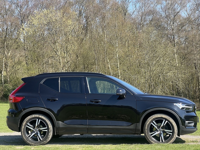 Volvo XC40 1.5 T3 R-Design SUV 5dr Petrol Auto Euro 6 (s/s) (163 ps) SUV Automatic Petrol | FULL SERVICE - U10786