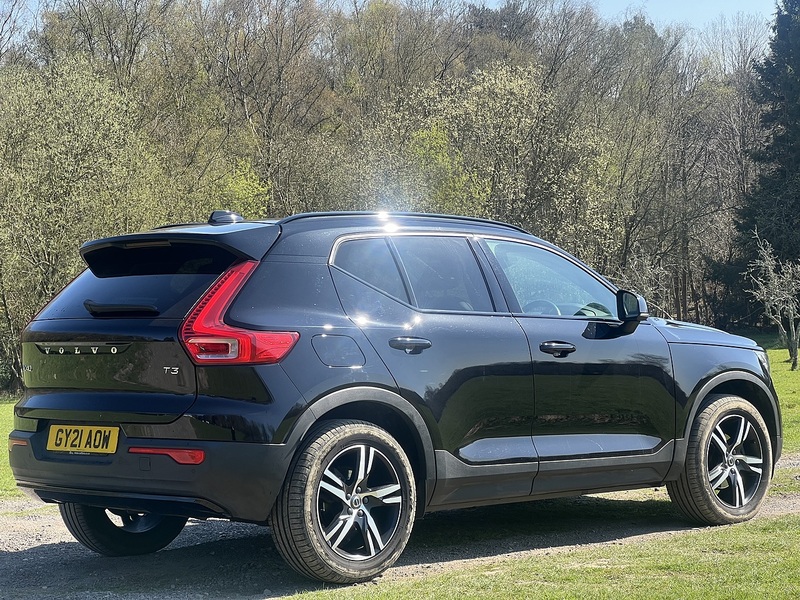Volvo XC40 1.5 T3 R-Design SUV 5dr Petrol Auto Euro 6 (s/s) (163 ps) SUV Automatic Petrol | FULL SERVICE - U10786