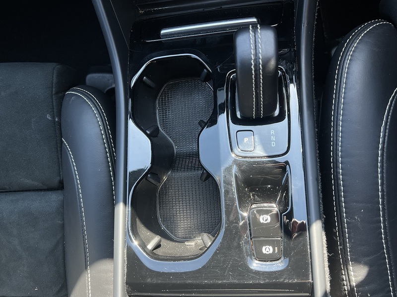 Volvo XC40 1.5 T3 R-Design SUV 5dr Petrol Auto Euro 6 (s/s) (163 ps) SUV Automatic Petrol | FULL SERVICE - U10786