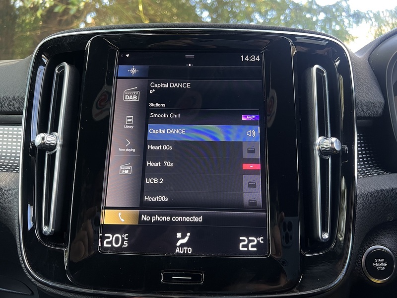 Volvo XC40 1.5 T3 R-Design SUV 5dr Petrol Auto Euro 6 (s/s) (163 ps) SUV Automatic Petrol | FULL SERVICE - U10786