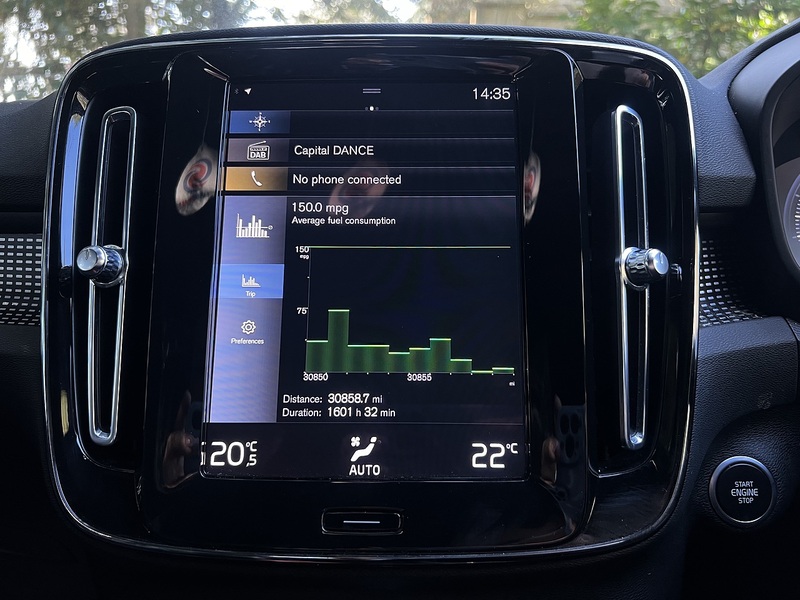 Volvo XC40 1.5 T3 R-Design SUV 5dr Petrol Auto Euro 6 (s/s) (163 ps) SUV Automatic Petrol | FULL SERVICE - U10786