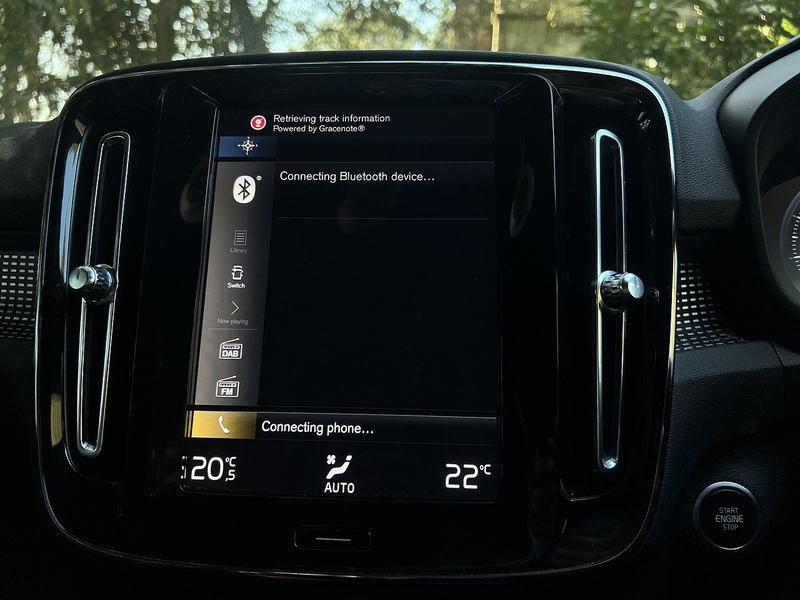 Volvo XC40 1.5 T3 R-Design SUV 5dr Petrol Auto Euro 6 (s/s) (163 ps) SUV Automatic Petrol | FULL SERVICE - U10786