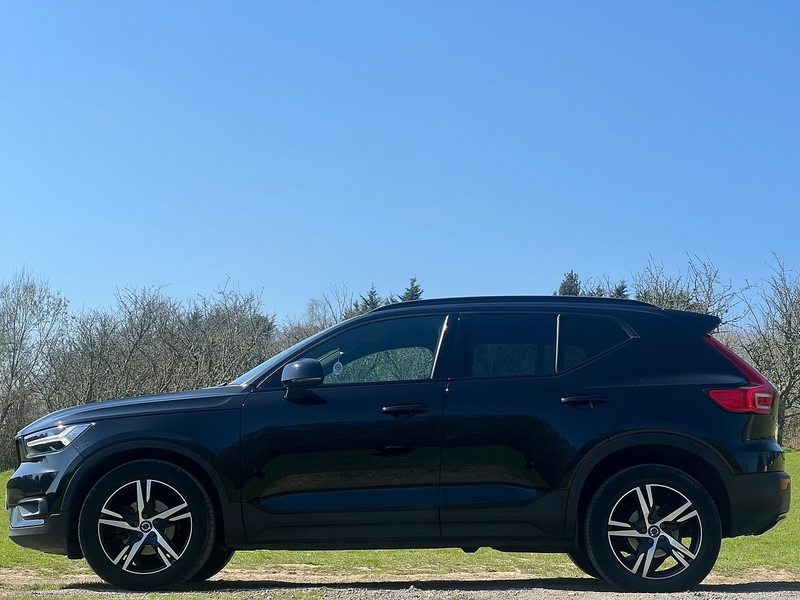 Volvo XC40 1.5 T3 R-Design SUV 5dr Petrol Auto Euro 6 (s/s) (163 ps) SUV Automatic Petrol | FULL SERVICE - U10786
