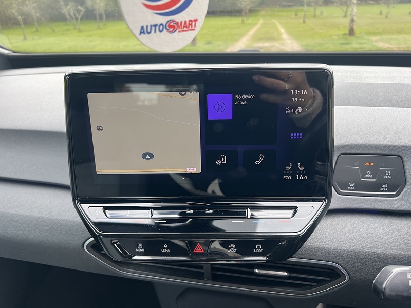 Volkswagen ID.3 Pro Performance 58kWh Life Hatchback 5dr Electric Auto (204 ps) - U10791