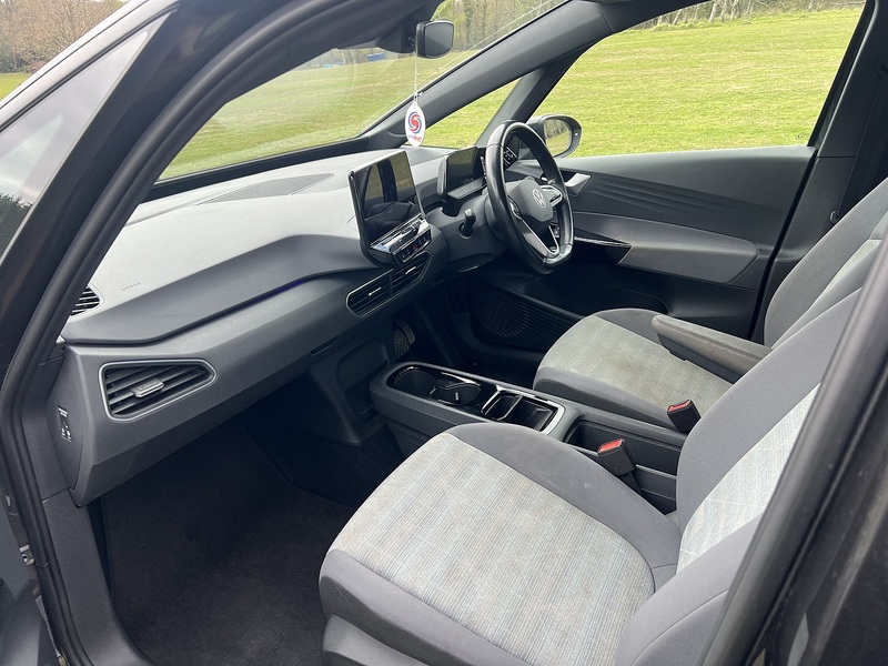 Volkswagen ID.3 Pro Performance 58kWh Life Hatchback 5dr Electric Auto (204 ps) - U10791