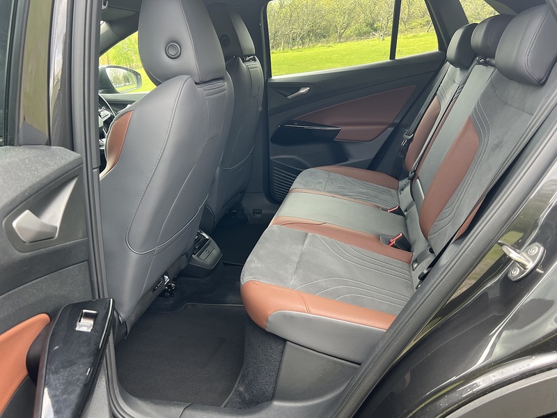 Volkswagen ID.4 Pro Performance 77kWh 1ST Edition SUV 5dr Electric Auto (204 ps) SUV Automatic Electric | 1 FORMER - U10792