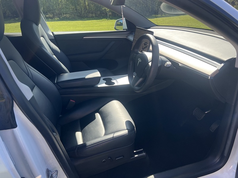 Tesla Model Y (Dual Motor) Long Range SUV 5dr Electric Auto 4WDE (384 bhp) | 1 FORMER OWNER|VAT QUALIFYING - U10794