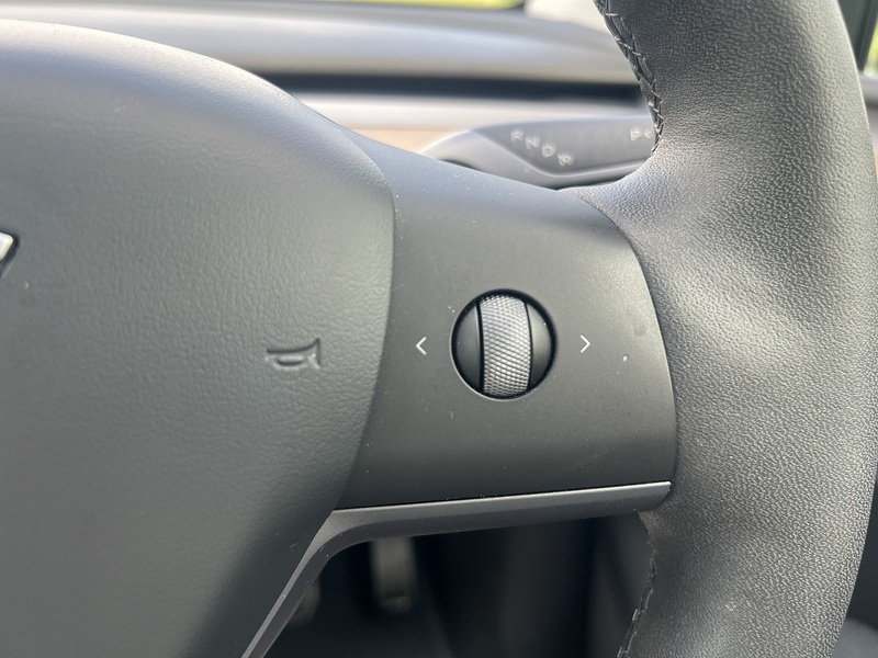 Tesla Model Y (Dual Motor) Long Range SUV 5dr Electric Auto 4WDE (384 bhp) | 1 PREVIOUS KEEPER|VAT Q - U10796