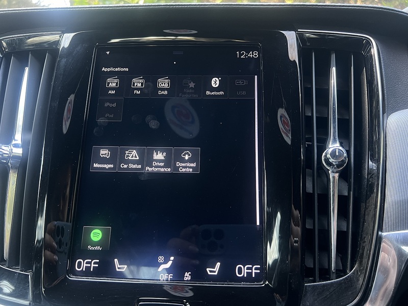 Volvo S90 2.0 T4 GPF R-Design Saloon 4dr Petrol Auto Euro 6 (s/s) (190 ps) Saloon Automatic Petrol | - U10797