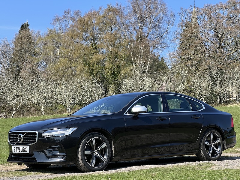 Volvo S90 2.0 T4 GPF R-Design Saloon 4dr Petrol Auto Euro 6 (s/s) (190 ps) Saloon Automatic Petrol | - U10797
