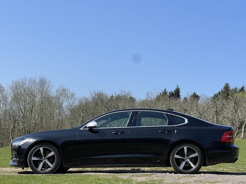Volvo S90 2.0 T4 GPF R-Design Saloon 4dr Petrol Auto Euro 6 (s/s) (190 ps) Saloon Automatic Petrol | - U10797
