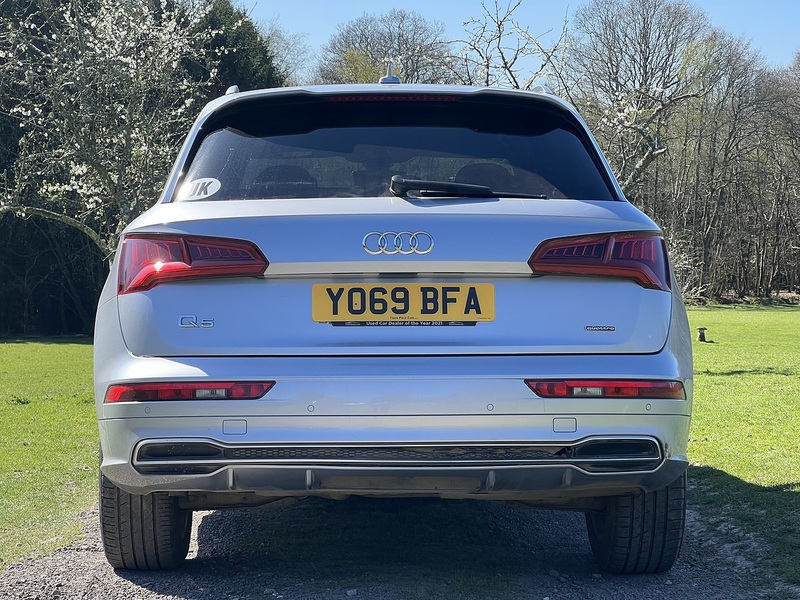 Audi Q5 2.0 TDI 40 S line SUV 5dr Diesel S Tronic quattro Euro 6 (s/s) (190 ps) SUV Automatic Diesel | - U10801