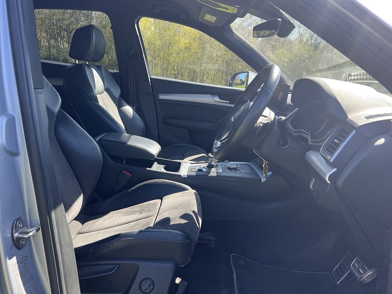 Audi Q5 2.0 TDI 40 S line SUV 5dr Diesel S Tronic quattro Euro 6 (s/s) (190 ps) SUV Automatic Diesel | - U10801