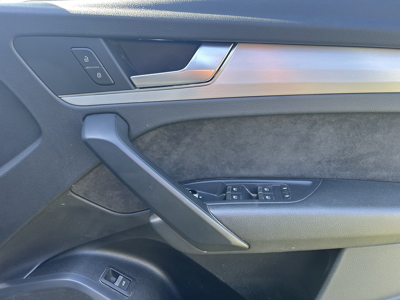 Audi Q5 2.0 TDI 40 S line SUV 5dr Diesel S Tronic quattro Euro 6 (s/s) (190 ps) SUV Automatic Diesel | - U10801