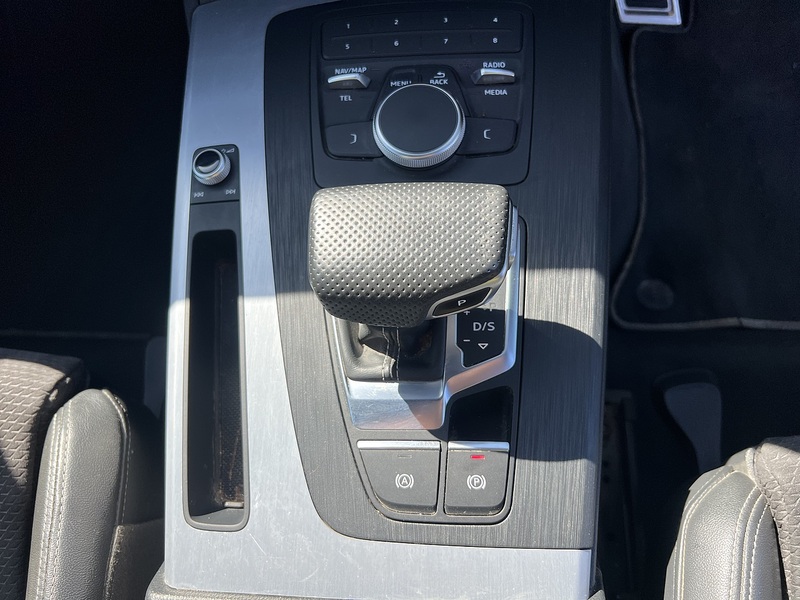 Audi Q5 2.0 TDI 40 S line SUV 5dr Diesel S Tronic quattro Euro 6 (s/s) (190 ps) SUV Automatic Diesel | - U10801