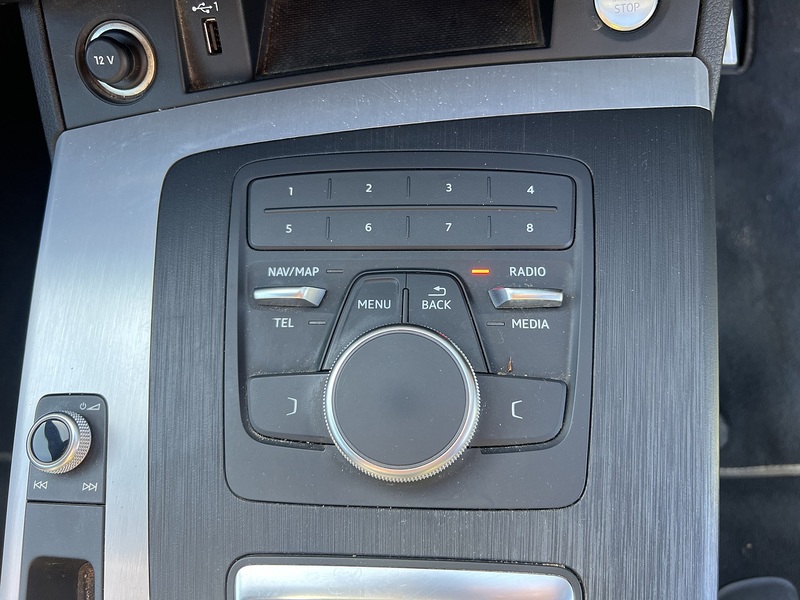 Audi Q5 2.0 TDI 40 S line SUV 5dr Diesel S Tronic quattro Euro 6 (s/s) (190 ps) SUV Automatic Diesel | - U10801