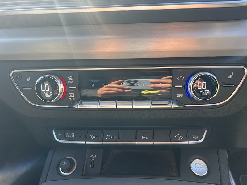 Audi Q5 2.0 TDI 40 S line SUV 5dr Diesel S Tronic quattro Euro 6 (s/s) (190 ps) SUV Automatic Diesel | - U10801