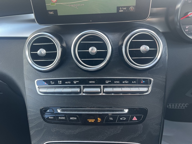 Mercedes-Benz GLC 2.1 GLC250d AMG Line (Premium Plus) Coupe 5dr Diesel G-Tronic 4MATIC Euro 6 (s/s) (204 ps) SUV - U10804