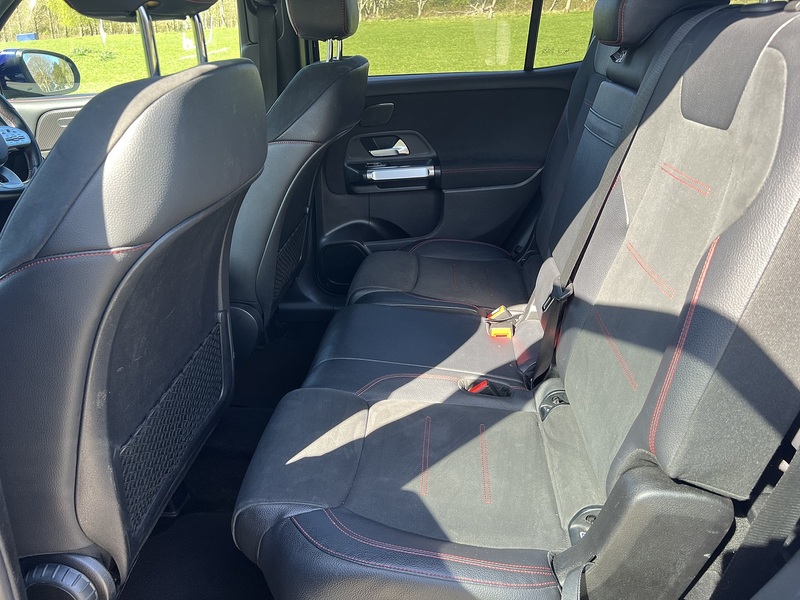 Mercedes-Benz GLB 2.0 GLB200d AMG Line (Premium) SUV 5dr Diesel 8G-DCT Euro 6 (s/s) (150 ps) - U10806