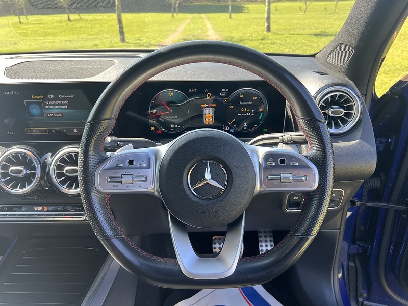 Mercedes-Benz GLB 2.0 GLB200d AMG Line (Premium) SUV 5dr Diesel 8G-DCT Euro 6 (s/s) (150 ps) - U10806