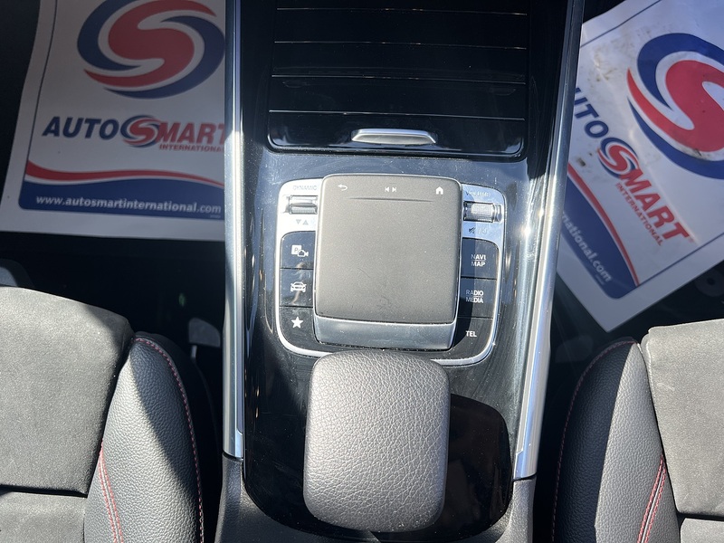 Mercedes-Benz GLB 2.0 GLB200d AMG Line (Premium) SUV 5dr Diesel 8G-DCT Euro 6 (s/s) (150 ps) - U10806